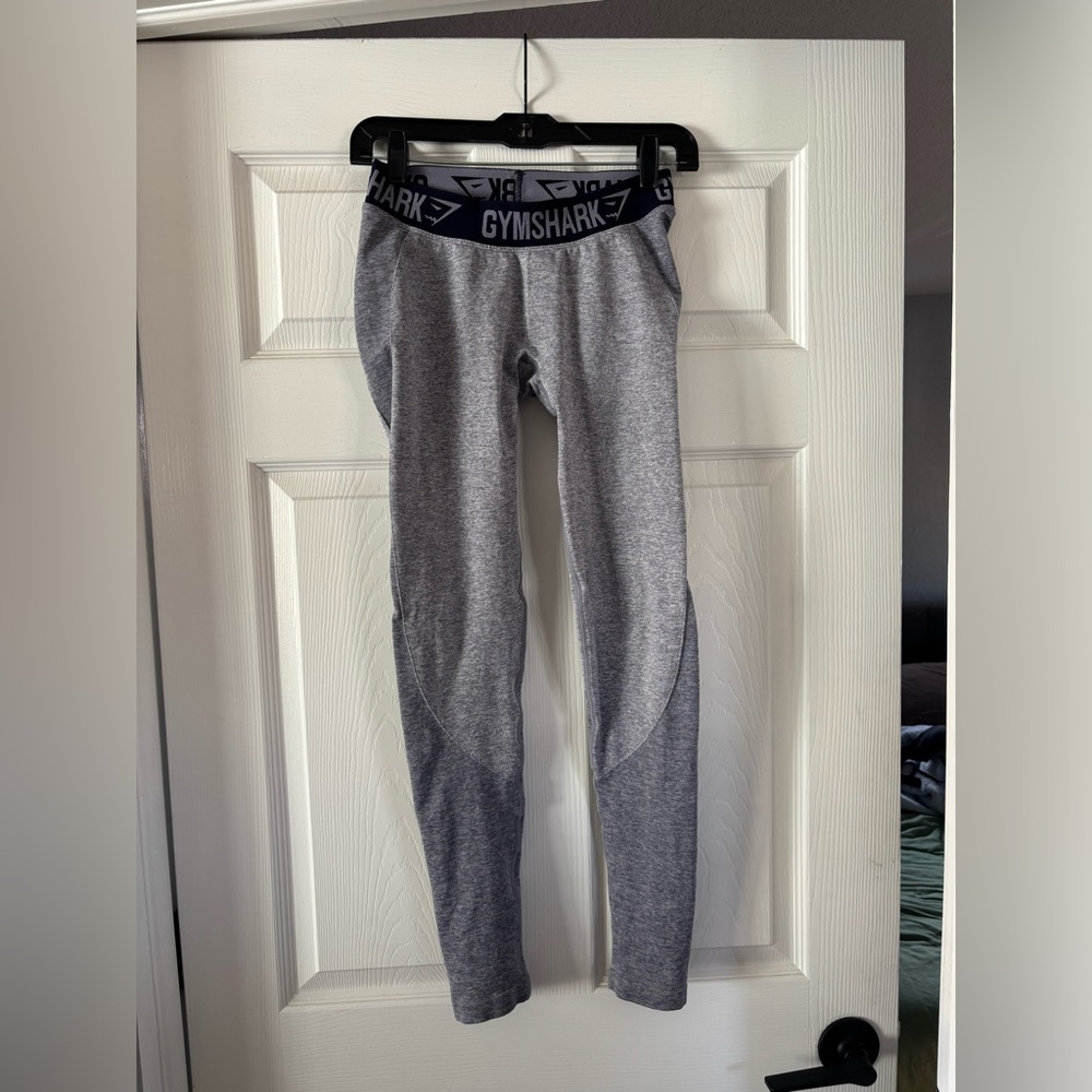 Gymshark Women’s Dry Moisture Management Blue Leggings - Size small